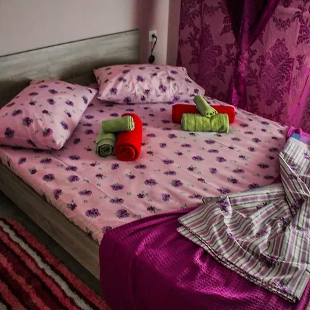 Rona Apartman *